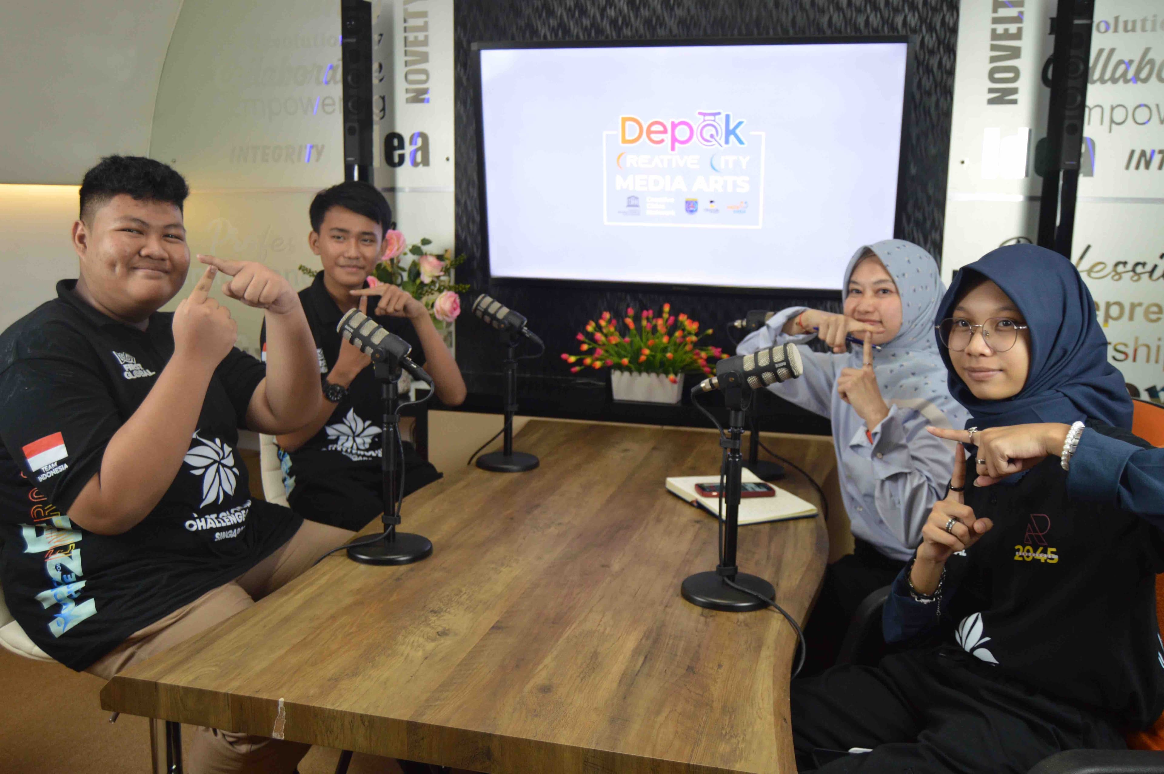 Tim R2045 diundang oleh Podcast Korpri Depok Photo